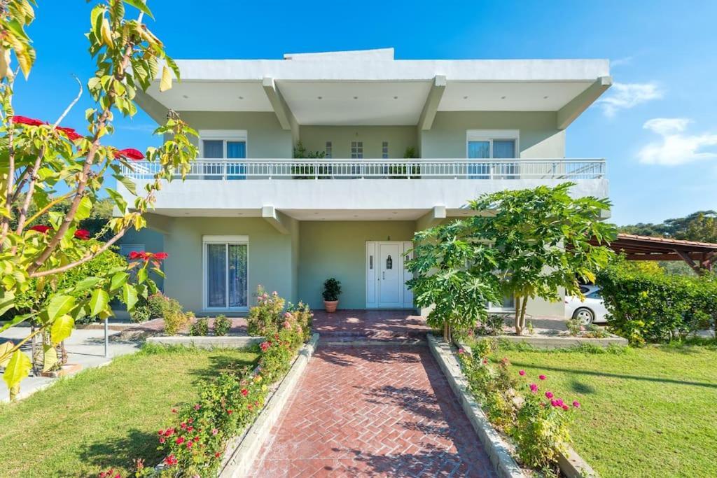 יאליסוס Greek Style Ground Floor Apartment & Pool מראה חיצוני תמונה