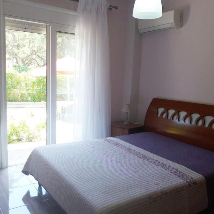 יאליסוס Greek Style Ground Floor Apartment & Pool מראה חיצוני תמונה