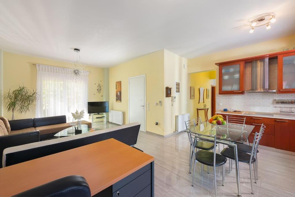 יאליסוס Greek Style Ground Floor Apartment & Pool מראה חיצוני תמונה