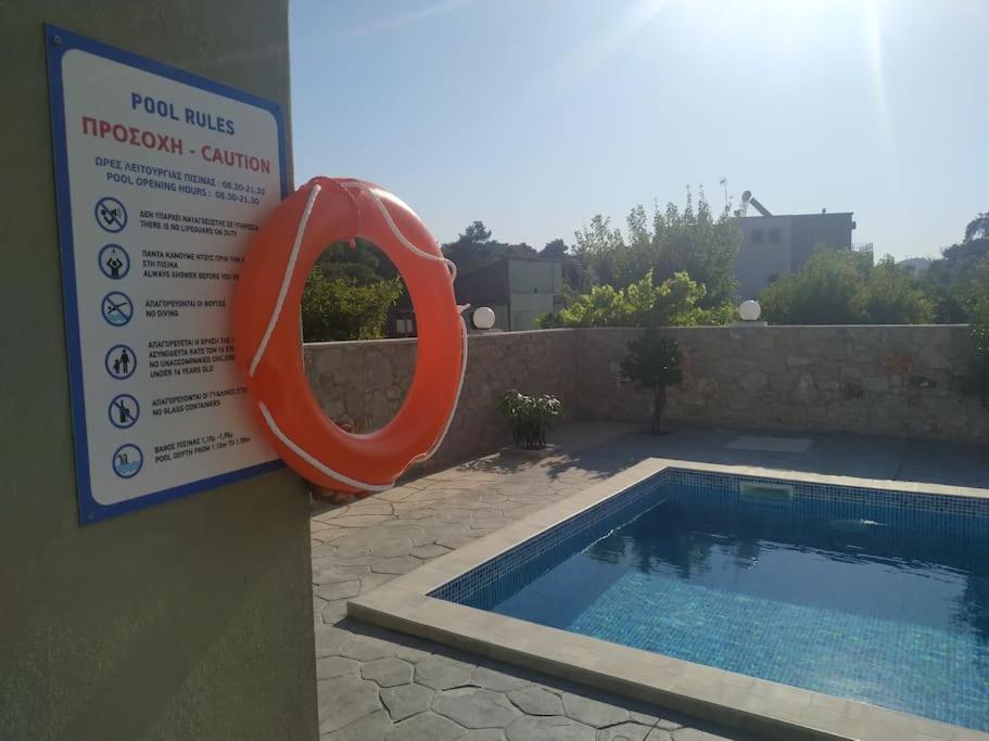 יאליסוס Greek Style Ground Floor Apartment & Pool מראה חיצוני תמונה